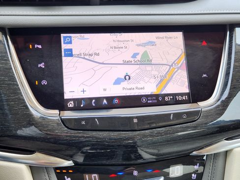 Used 2021 Cadillac XT6 Premium Luxury FWD image 7