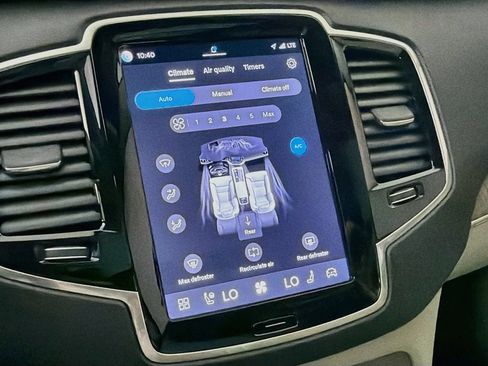 Certified 2024 Volvo XC90 B5 Plus AWD/4WD image 17