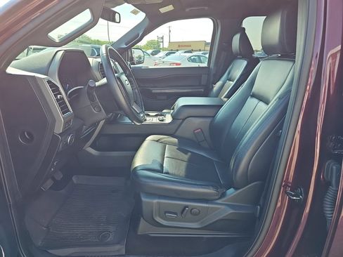 Used 2021 Ford Expedition XLT AWD/4WD image 9