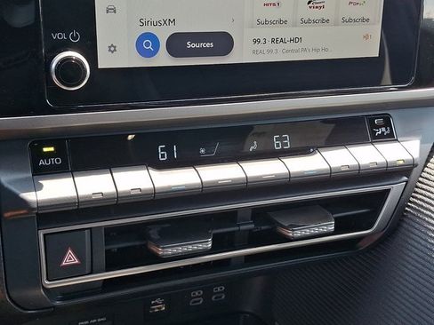 Certified 2025 Toyota Camry SE FWD image 15