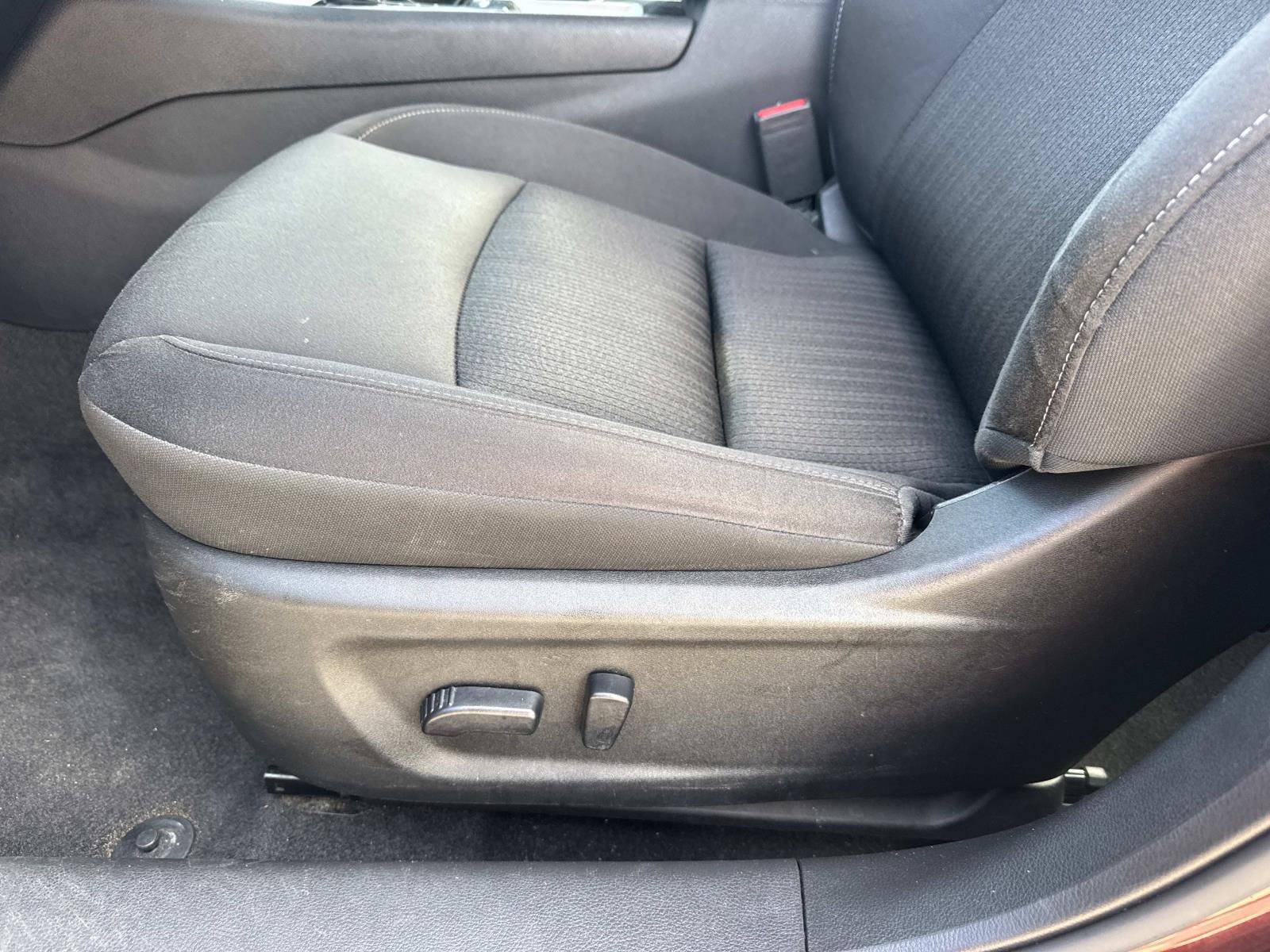 Used 2024 Nissan Altima 2.5 SV FWD image 16