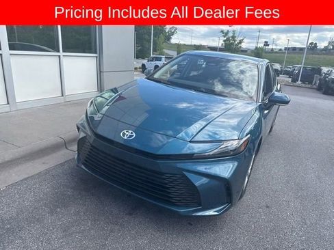 Used 2025 Toyota Camry LE FWD image 7