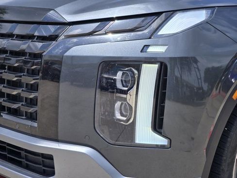 Used 2023 Hyundai Palisade SEL FWD image 9