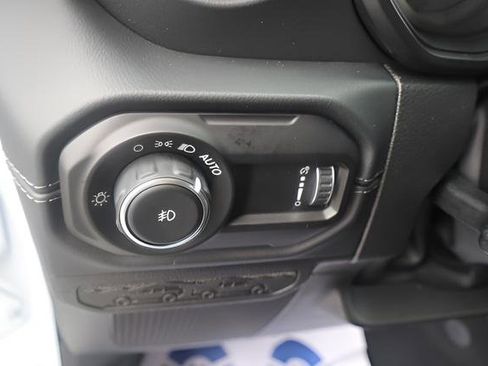 New 2026 Jeep Wrangler Unlimited Sahara AWD/4WD image 17
