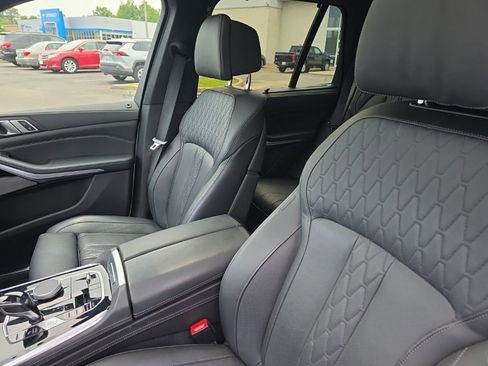 Used 2020 BMW X5 xDrive40i w/ M Sport Package AWD/4WD image 9
