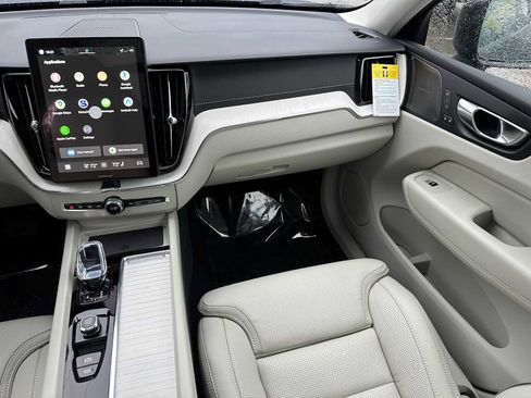 New 2026 Volvo XC60 B5 Ultra w/ Protection Package Premier image 18