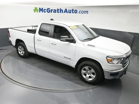 Used 2022 RAM 1500 Big Horn AWD/4WD image 3