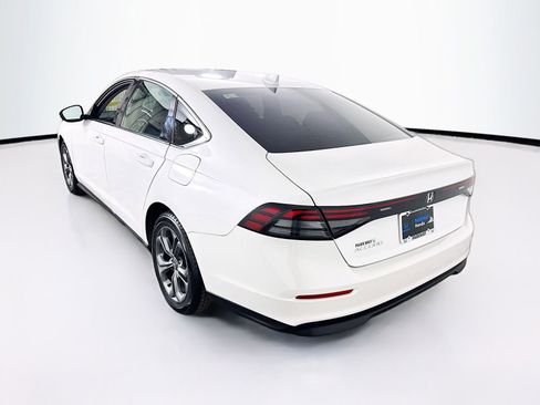 Used 2023 Honda Accord EX image 5