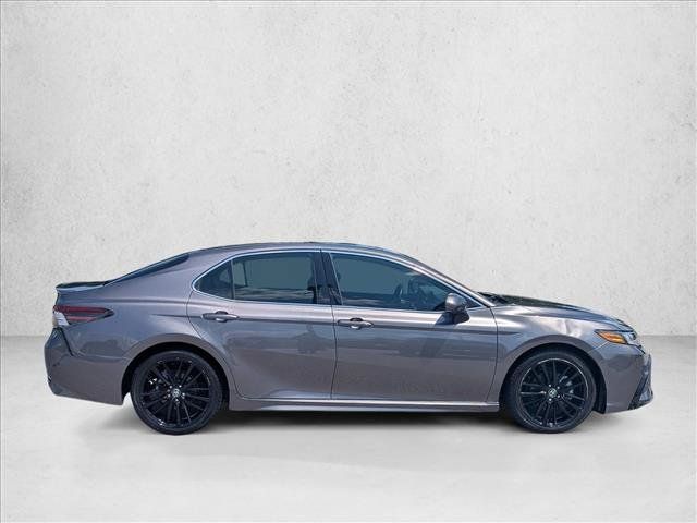 Used 2022 Toyota Camry XSE FWD image 4