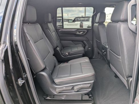 Certified 2024 Chevrolet Suburban RST w/ Luxury Package AWD/4WD image 27