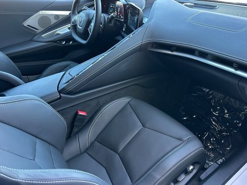 Used 2024 Chevrolet Corvette Stingray Preferred Cpe w/ Z51 Performance Package RWD image 12