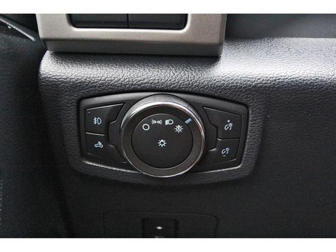 Certified 2022 Ford F350 Lariat w/ Chrome Package AWD/4WD image 19