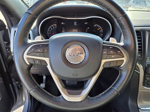 Used 2017 Jeep Grand Cherokee Limited w/ Luxury Group II image 17