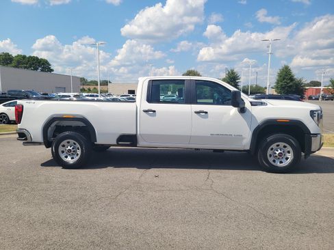 Used 2025 GMC Sierra 2500 Pro AWD/4WD image 2
