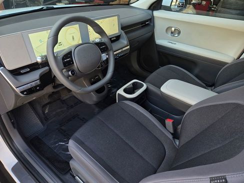 Used 2024 Hyundai Ioniq 5 SEL RWD image 9