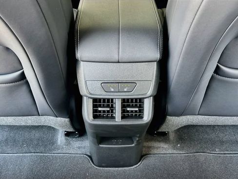New 2027 GMC Terrain Elevation w/ Elevation Premium Package FWD image 18