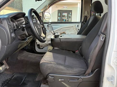 Used 2010 GMC Sierra 1500 SLE w/ Power Pack Plus image 9