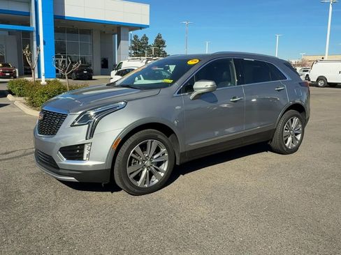 Used 2025 Cadillac XT5 Premium Luxury image 3