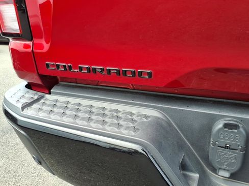 Used 2024 Chevrolet Colorado ZR2 w/ ZR2 Convenience Package III AWD/4WD image 12