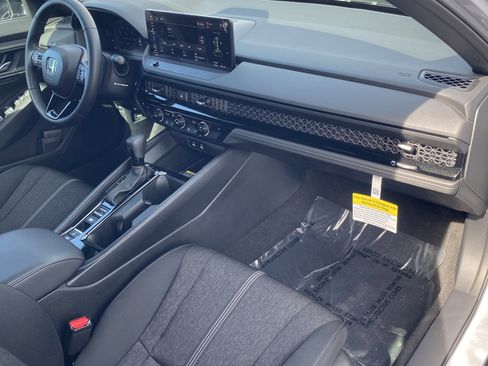 Certified 2025 Honda Accord Sport image 10