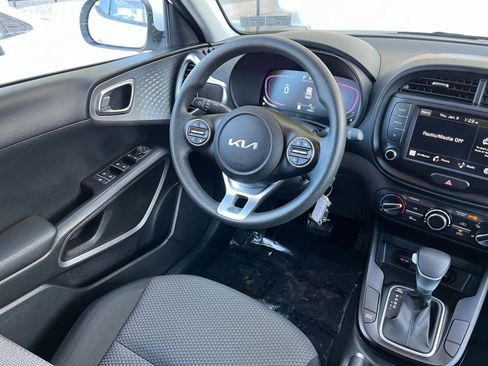 Used 2025 Kia Soul LX w/ LX Technology Package image 30