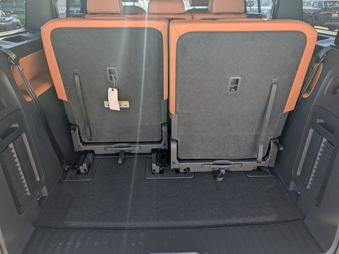 New 2025 Volkswagen ID. Buzz Pro S RWD image 4