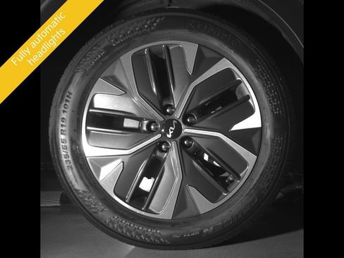 Certified 2024 Kia EV6 Light AWD/4WD image 13