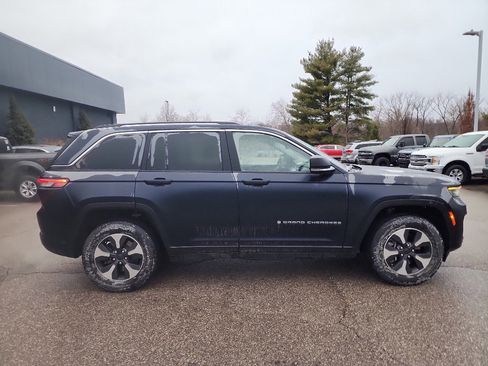 Used 2022 Jeep Grand Cherokee Limited 4xe image 8