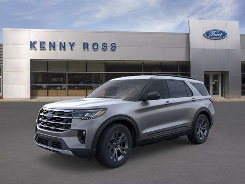 New 2026 Ford Explorer Active w/ Active Comfort Package image 2