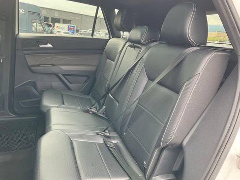 Used 2022 Volkswagen Atlas Cross Sport SEL R-Line AWD/4WD image 17