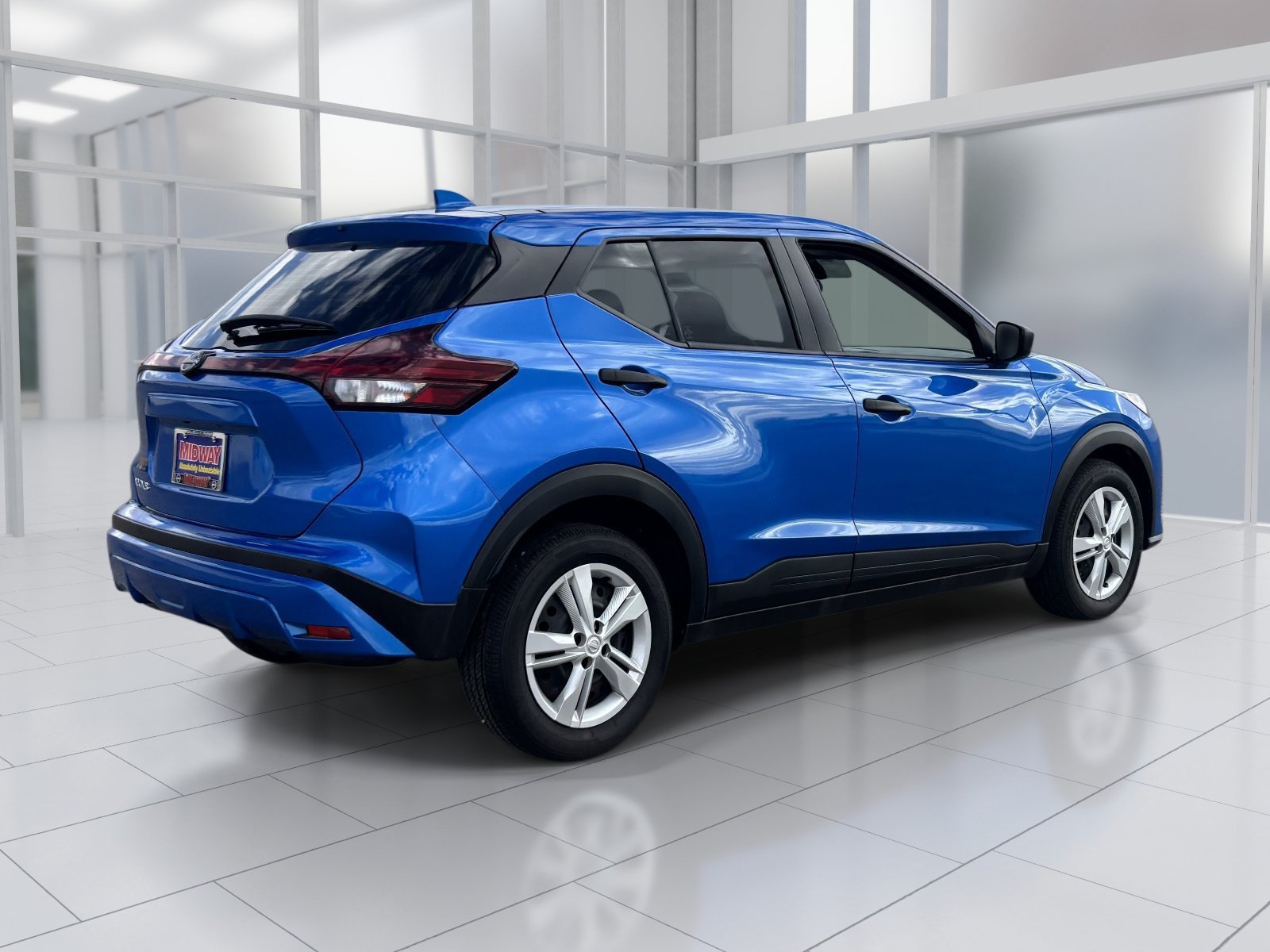 Used 2024 Nissan Kicks S FWD image 5