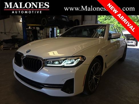Used 2023 BMW 530e w/ Premium Package RWD image 1