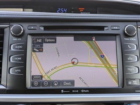 Used 2019 Toyota Highlander XLE AWD/4WD image 15