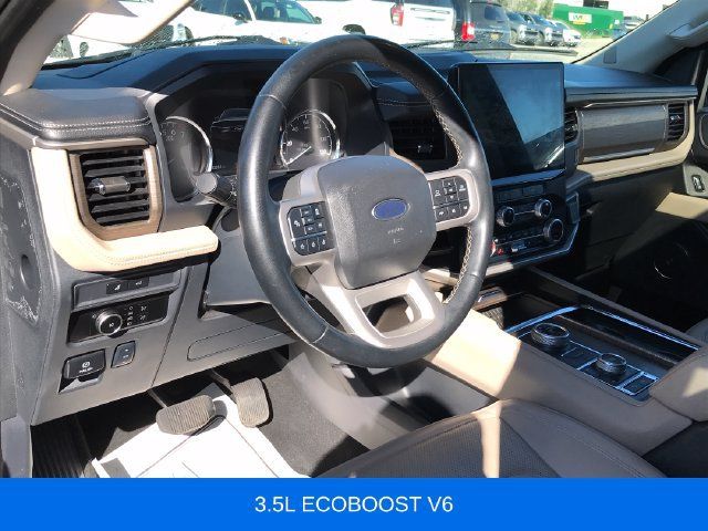 Used 2024 Ford Expedition Max Limited AWD/4WD image 3