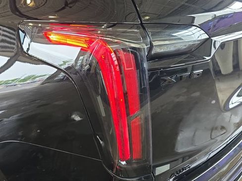 Certified 2023 Cadillac XT6 Sport w/ LPO, ONYX Package AWD/4WD image 39