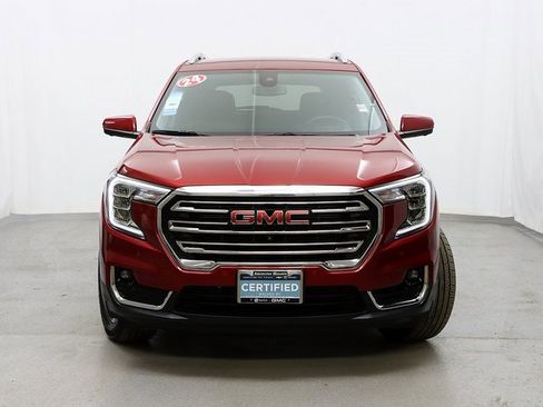 Certified 2024 GMC Terrain SLT w/ Tech Package image 6
