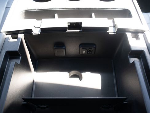 Used 2015 Chevrolet Silverado 2500 LTZ w/ Duramax Plus Package AWD/4WD image 10