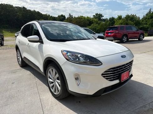 Used 2022 Ford Escape Titanium w/ Titanium Elite Package AWD/4WD image 1
