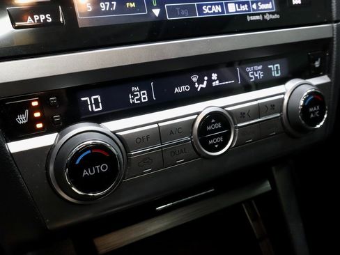 Used 2017 Subaru Outback 2.5i Premium image 31