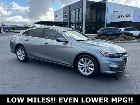 Used 2024 Chevrolet Malibu LT image 1