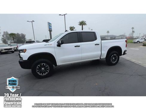 Used 2024 Chevrolet Silverado 1500 ZR2 w/ Technology Package image 6