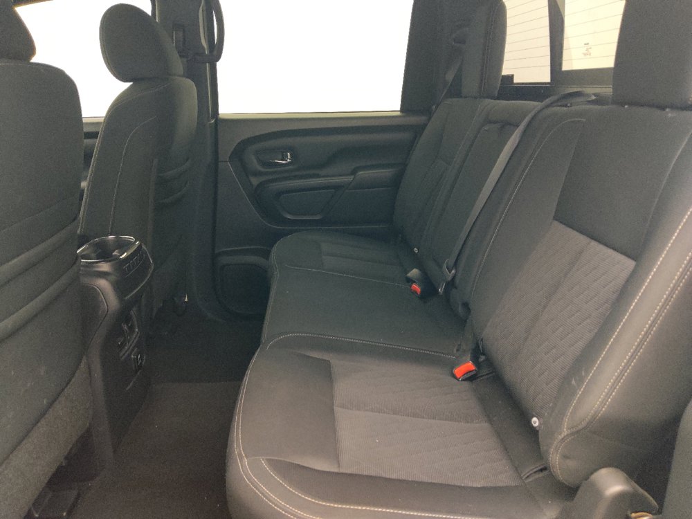 Used 2018 Nissan Titan SV w/ SV Convenience Package RWD image 18