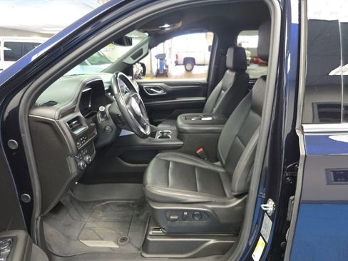 Certified 2024 Chevrolet Suburban LT w/ Luxury Package AWD/4WD image 20