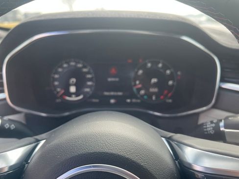 New 2026 Jaguar F-PACE SVR image 15