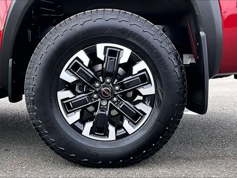 Used 2024 Nissan Frontier PRO-4X w/ Pro Convenience Package image 35