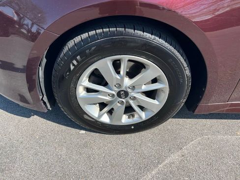 Used 2018 Kia Optima LX FWD image 12