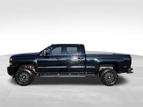 Used 2019 Chevrolet Silverado 2500 LTZ w/ Custom Sport Edition image 10