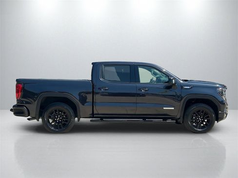 Used 2025 GMC Sierra 1500 Elevation w/ Elevation Premium Package image 4