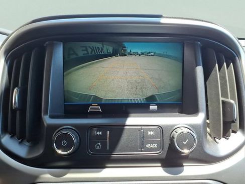 Used 2022 Chevrolet Colorado LT w/ Safety Package AWD/4WD image 19
