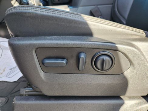 Used 2022 Chevrolet Silverado 3500 High Country w/ Z71 Off-Road Package image 37